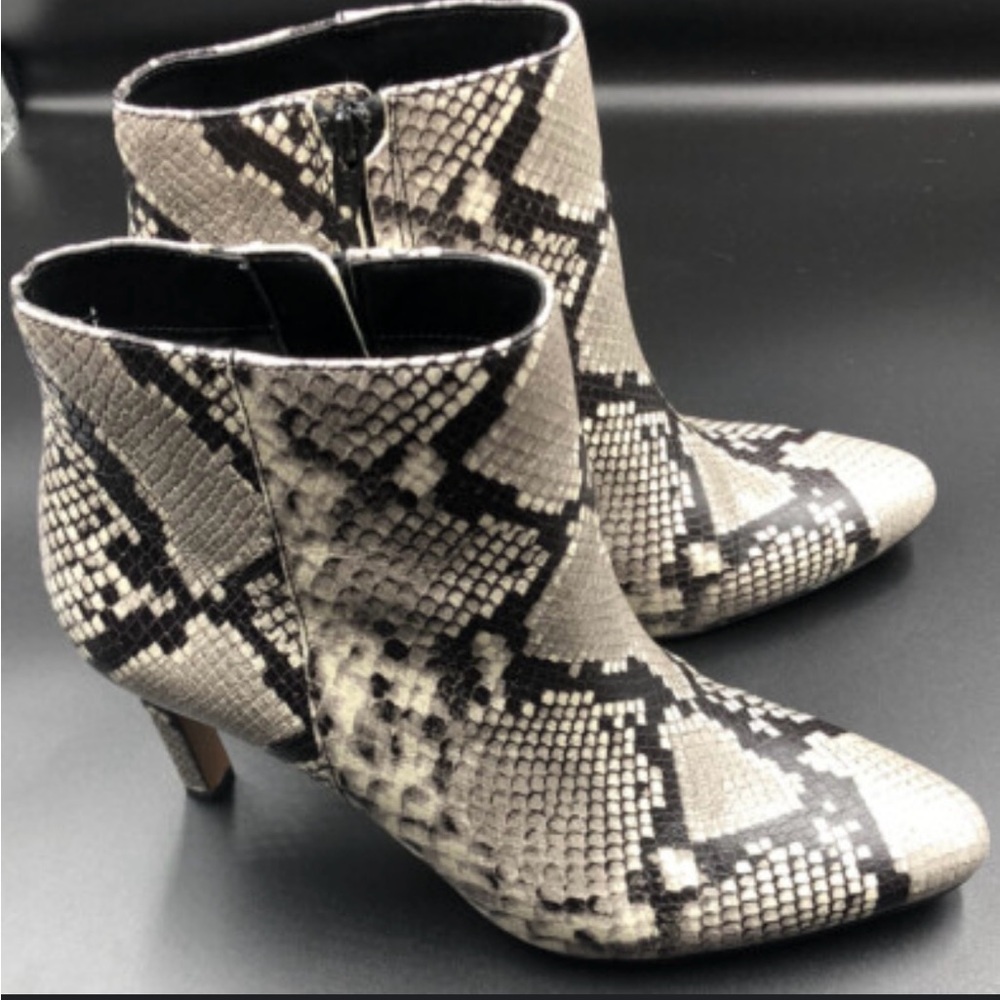 Banana republic Snakeskin Ankle Boots